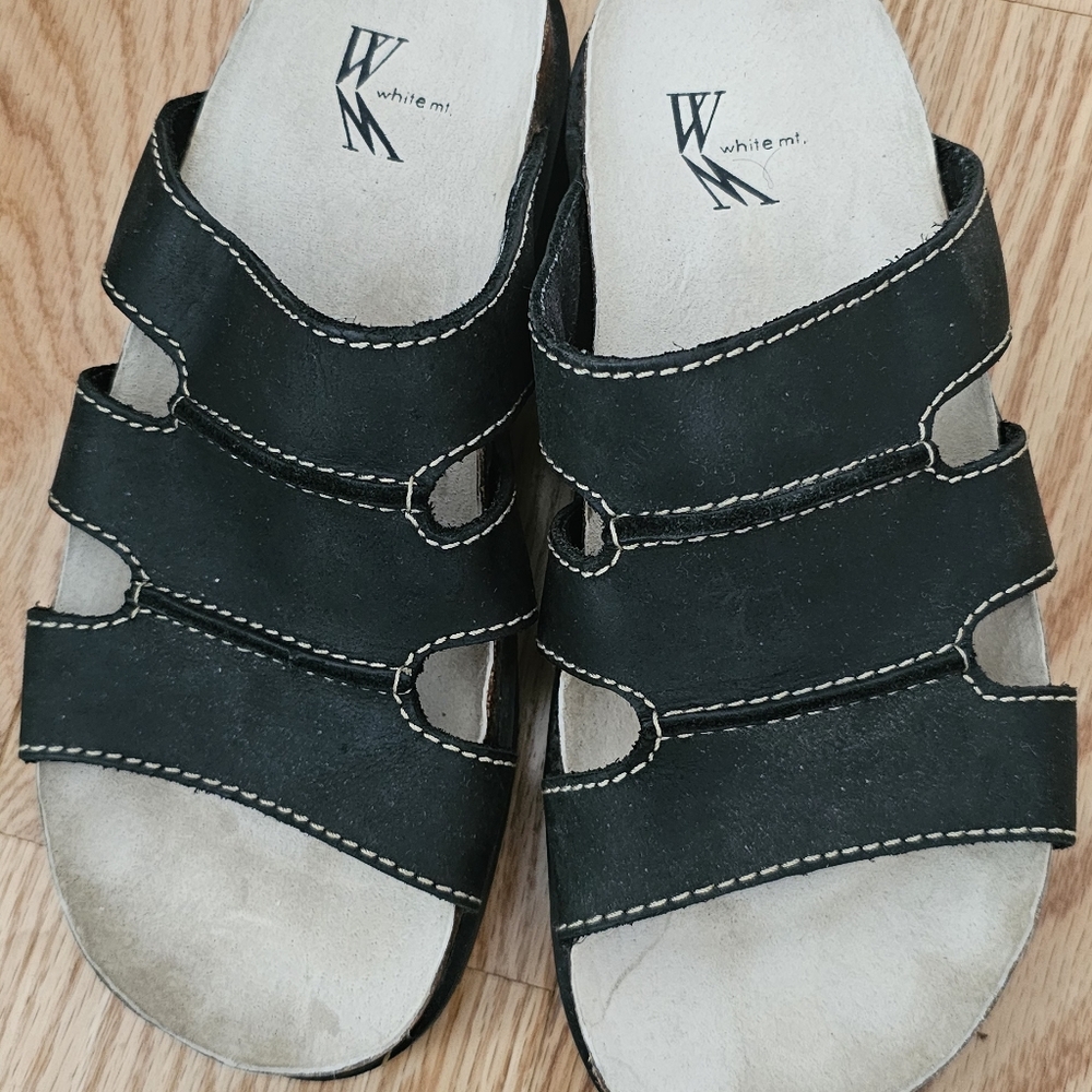 WHITE Mountain Black Slide on Sandals Size 6